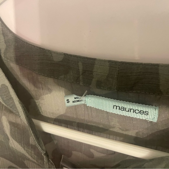 NWT Maurice's Green Camouflage Long Sleeve Peplum Henley Blouse Size Small - Picture 2 of 14